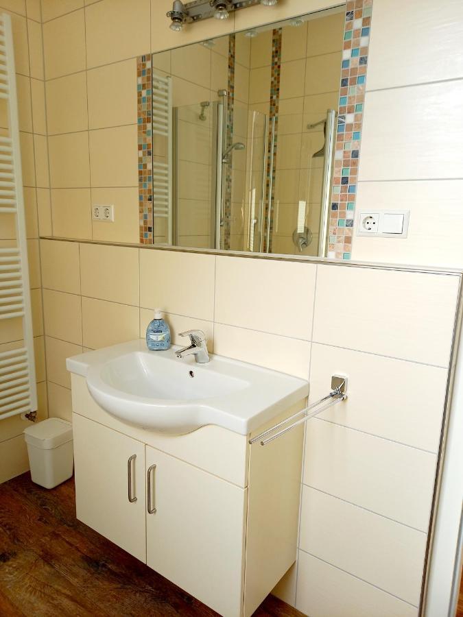 Ferienweingut Gansen / Hochgenuss 1 Apartment แอนสท์ ภายนอก รูปภาพ